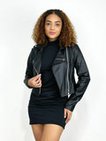 Jaqueta Feminina Biker em Courino Detalhe Frontal Ref. 660